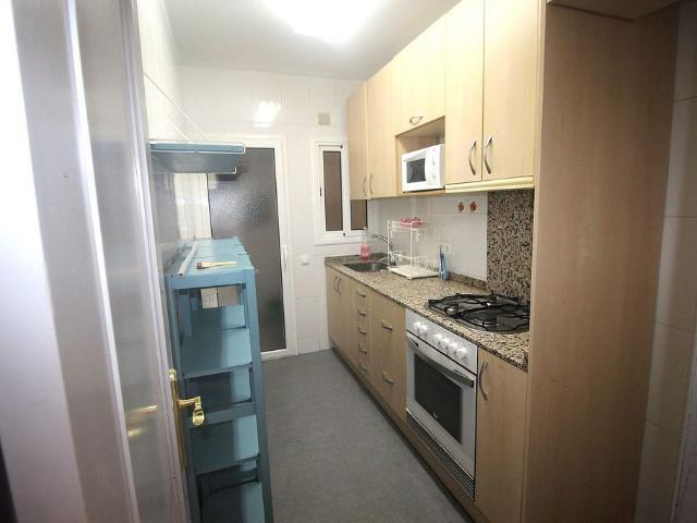 Piso en venta en calle Del Montseny, Hospitalet de Llobregat, L´, de 65 m² 4 habitaciones por 225.000