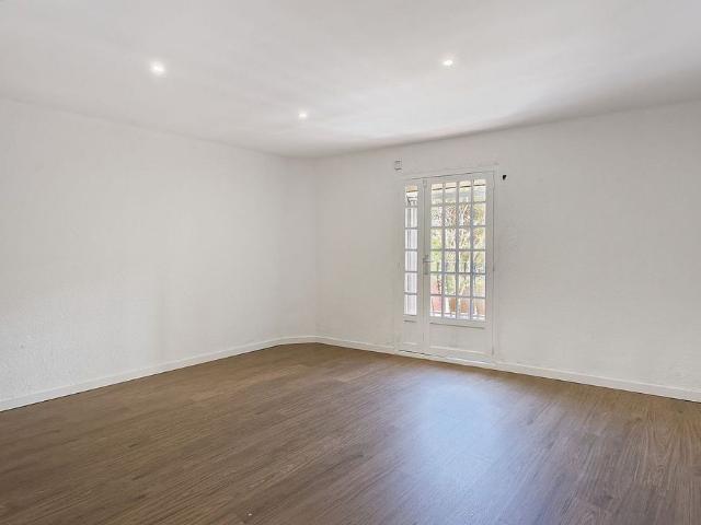 Piso en venta en calle Del Montseny, Hospitalet de Llobregat, L´, de 69 m² 2 habitaciones por 242.000