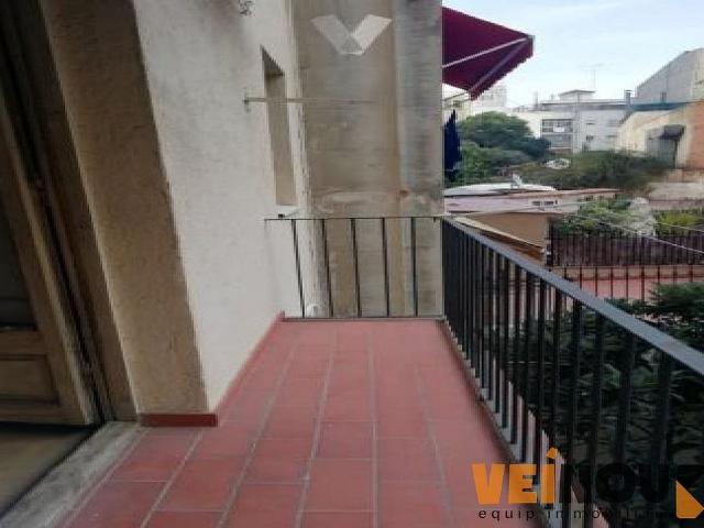 Piso en venta en calle Del Moianès, Barcelona, de 67 m² 3 habitaciones por 245.000