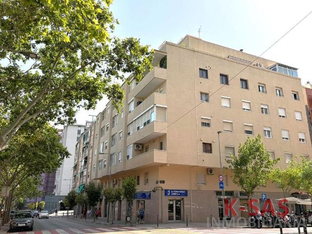 Piso en venta en calle Del Molí, Esplugues de Llobregat, de 75 m² 3 habitaciones por 280.000