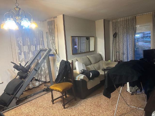 Piso en venta en calle Del Pare Gil, Reus, de 120 m² 4 habitaciones por 186.000