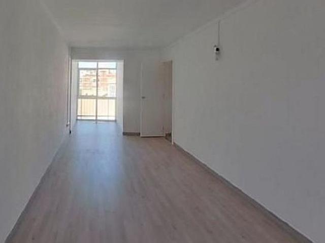 Piso en venta en calle Del Pare Jacint Alegre, Barcelona, de 63 m² 1 habitación por 295.820