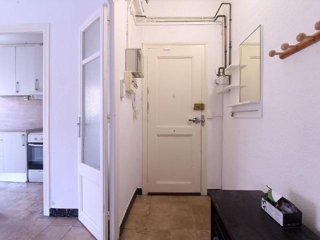 Piso en venta en calle Del Pare Laínez, Barcelona, de 53 m² 3 habitaciones por 260.000