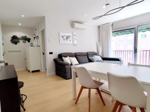 Piso en venta en calle Del Pare Rodés, Sabadell, de 87 m² 4 habitaciones por 310.000
