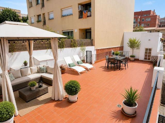 Piso en venta en calle Del Pintor Pahissa, Barcelona, de 158 m² 4 habitaciones por 550.000