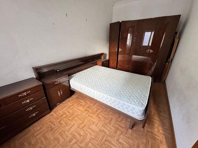 Piso en venta en calle Del Prat D'en Roquer, Barcelona, de 73 m² 3 habitaciones por 299.900