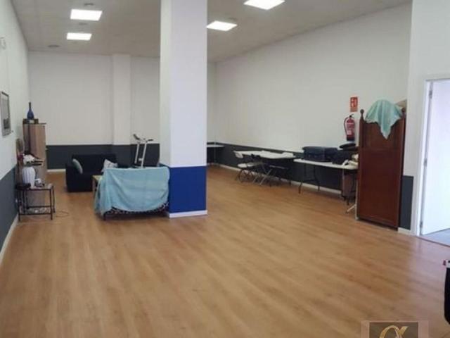 Piso en venta en calle Del Príncep D'astúries, Badalona, de 165 m² 2 habitaciones por 284.000