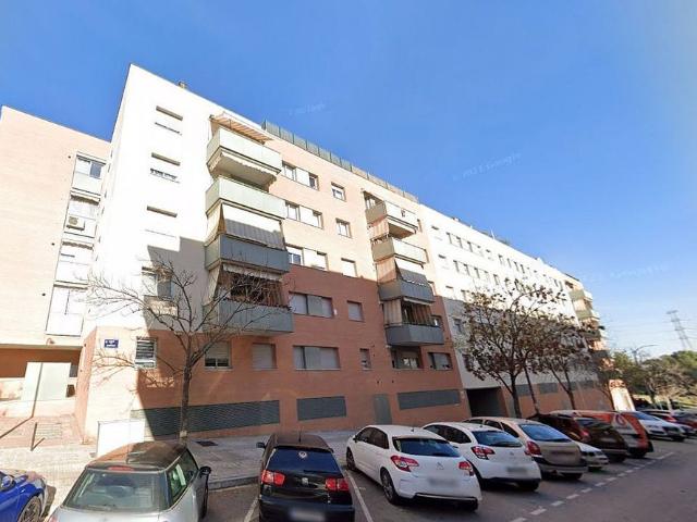 Piso en venta en calle Del Puigsacalm, Terrassa, de 79 m² 1 habitación por 144.000