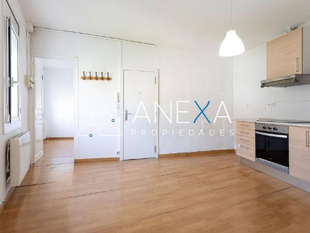 Piso en venta en calle Del Rajoler, Barcelona, de 51 m² 2 habitaciones por 265.000