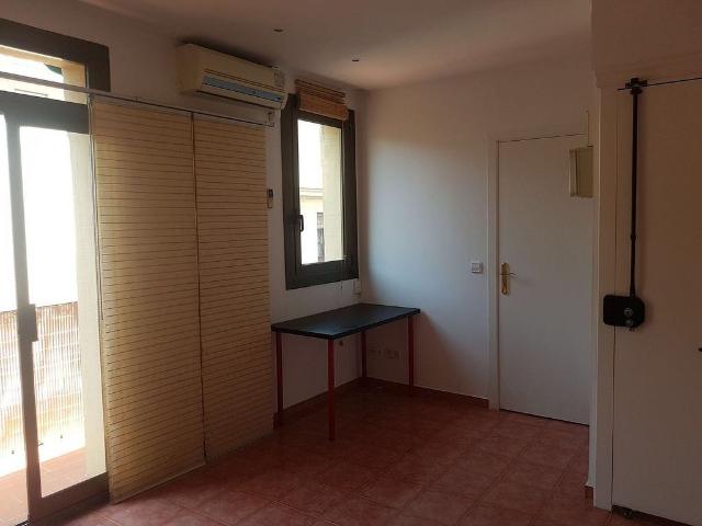 Piso en venta en calle Del Rector Bruguera, Barcelona, de 45 m² 1 habitación por 180.000