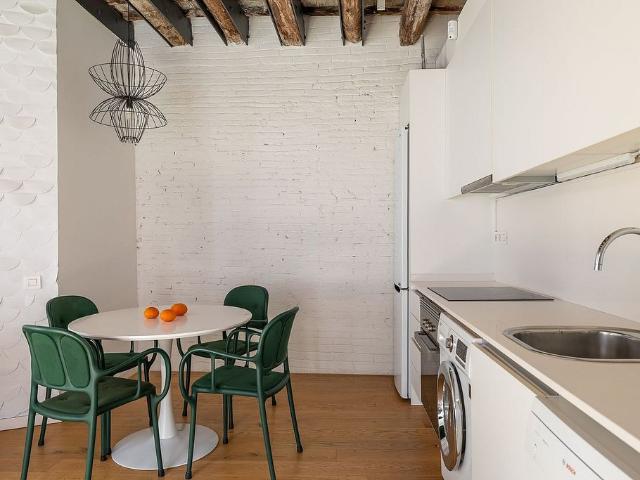 Piso en venta en calle Del Rec Comtal, Barcelona, de 47 m² 2 habitaciones por 480.000