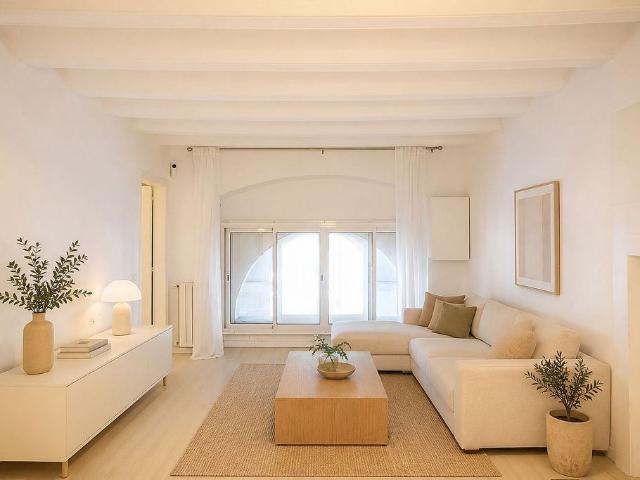 Piso en venta en calle Del Rec, Barcelona, de 110 m² 3 habitaciones por 395.000
