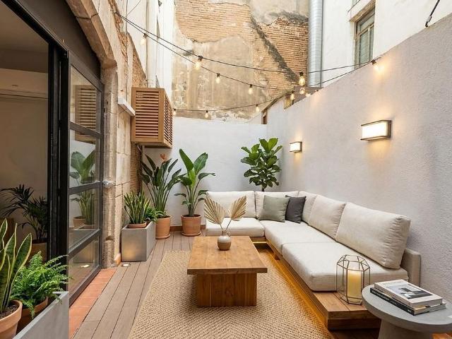 Piso en venta en calle Del Rec, Barcelona, de 63 m² 1 habitación por 320.000