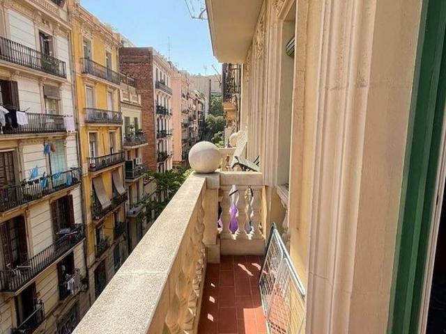 Piso en venta en calle Del Roser, Barcelona, de 35 m² 1 habitación por 215.000