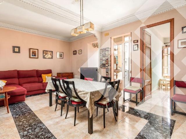 Piso en venta en calle Del Rosselló, Barcelona, de 105 m² 3 habitaciones por 630.000