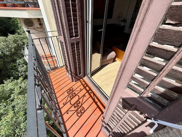 Piso en venta en calle Del Rosselló, Barcelona, de 55 m² 1 habitación por 405.000