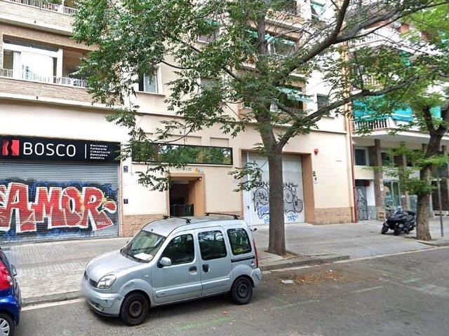 Piso en venta en calle Del Rosselló, Barcelona, de 76 m² 1 habitación por 235.946