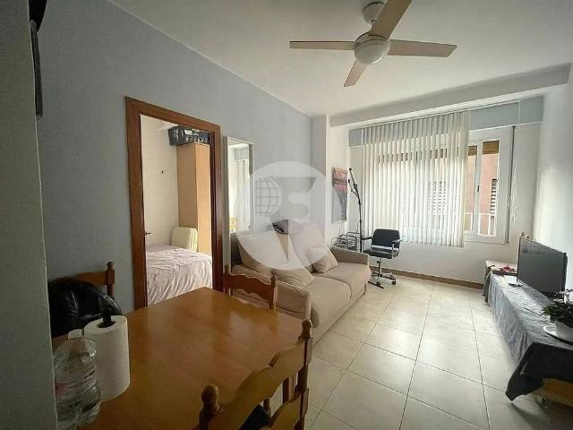 Piso en venta en calle D'elkano, Barcelona, de 52 m² 2 habitaciones por 210.000