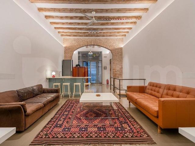 Piso en venta en calle Dels Còdols, Barcelona, de 130 m² 1 habitación por 289.000