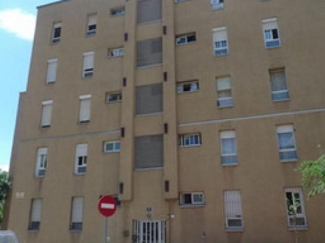 Piso en venta en calle Dels Aprestadors, Sabadell, de 80 m² 3 habitaciones por 59.200 €