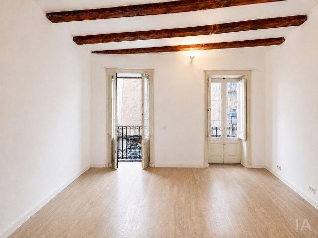 Piso en venta en calle Dels Escudellers, Barcelona, de 92 m² 5 habitaciones por 339.000