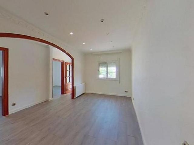 Piso en venta en calle Dels Faigs, Castelldefels, de 83 m² 3 habitaciones por 241.000