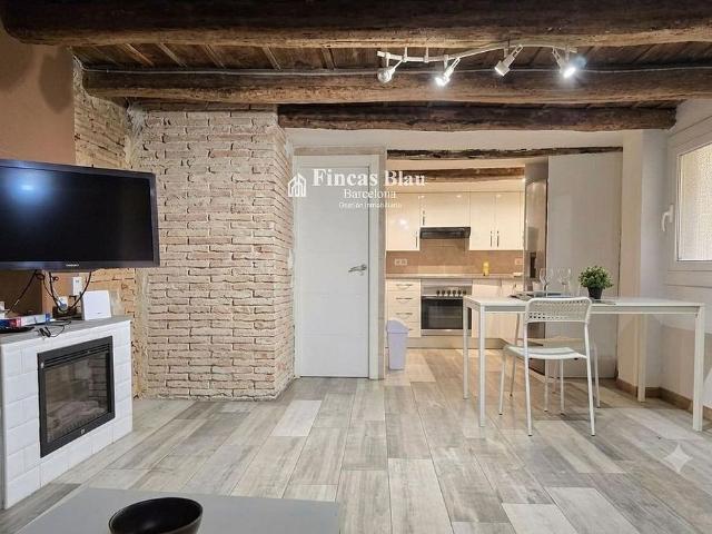 Piso en venta en calle Dels Orgues, Barcelona, de 47 m² 1 habitación por 195.000