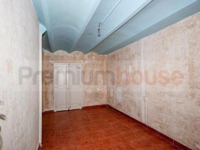 Piso en venta en calle Dels Lledó, Barcelona, de 66 m² 2 habitaciones por 179.900