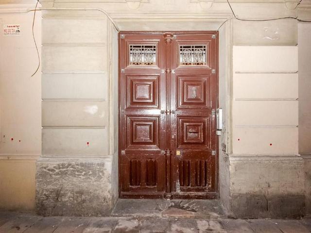 Piso en venta en calle Dels Lledó, Barcelona, de 55 m² 2 habitaciones por 179.900