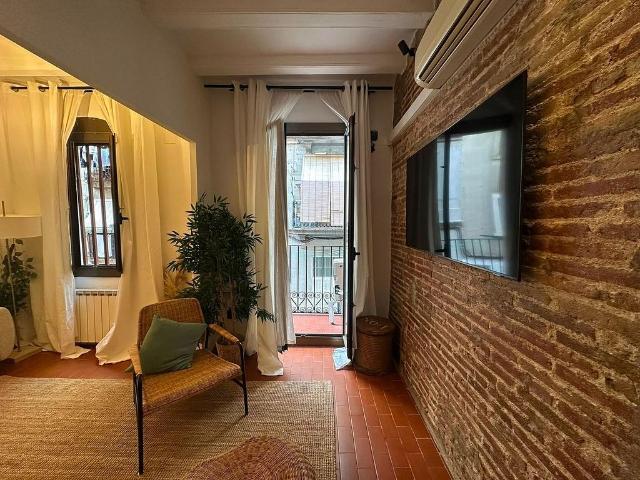 Piso en venta en calle Dels Safareigs, Barcelona, de 34 m² 1 habitación por 245.000