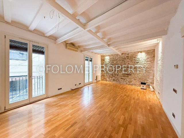 Piso en venta en calle Dels Sagristans, Barcelona, de 112 m² 3 habitaciones por 583.000