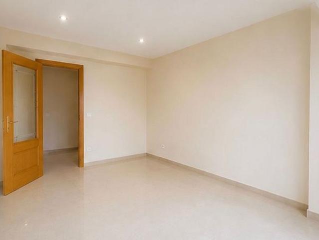 Piso en venta en calle Dels Tallers, Barcelona, de 60 m² 1 habitación por 199.000