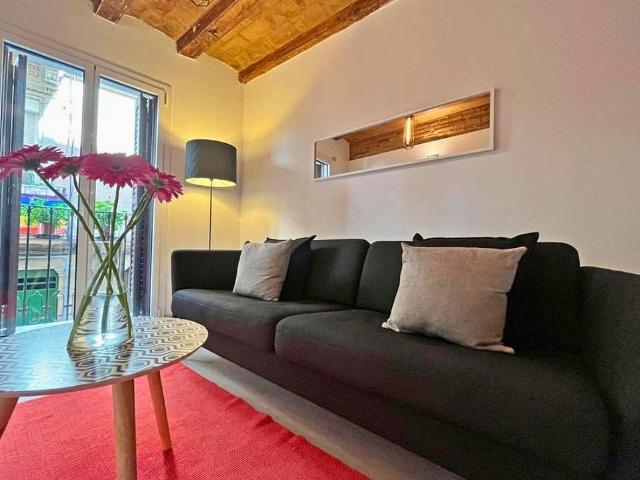 Piso en venta en calle D'en Botella, Barcelona, de 55 m² 2 habitaciones por 250.000