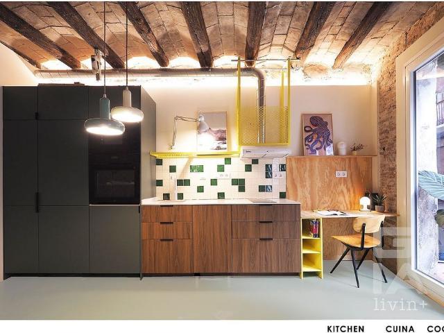 Piso en venta en calle D'en Botella, Barcelona, de 35 m² 1 habitación por 195.000