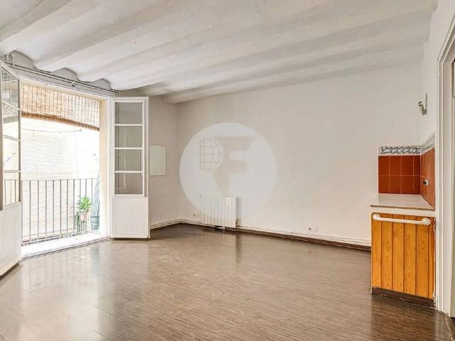 Piso en venta en calle D'en Roca, Barcelona, de 84 m² 2 habitaciones por 278.000