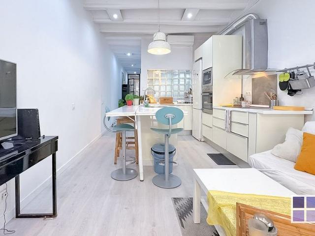 Piso en venta en calle D'en Santcliment, Barcelona, de 70 m² 2 habitaciones por 230.000