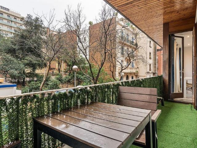 Piso en venta en calle D'espinoi, Barcelona, de 101 m² 2 habitaciones por 595.000