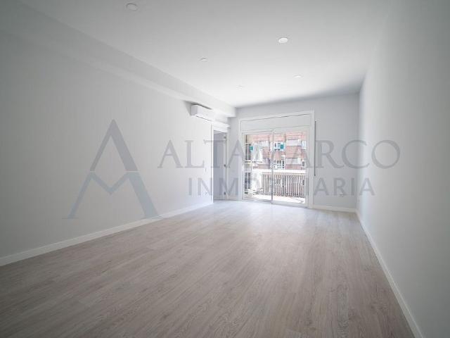 Piso en venta en calle Diagonal, Barcelona, de 114 m² 4 habitaciones por 600.000