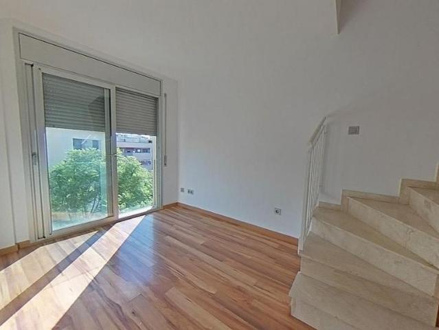 Piso en venta en calle D'ibèria, Badalona, de 130 m² 4 habitaciones por 376.000
