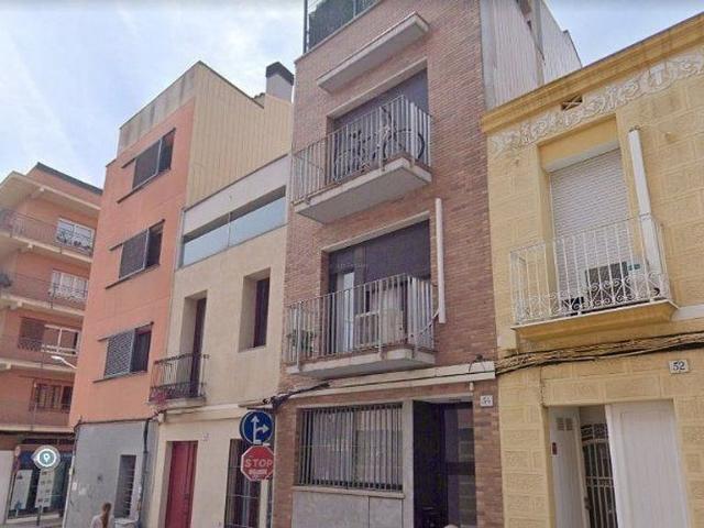 Piso en venta en calle D'iluro, Mataró, de 116 m² 1 habitación por 225.620