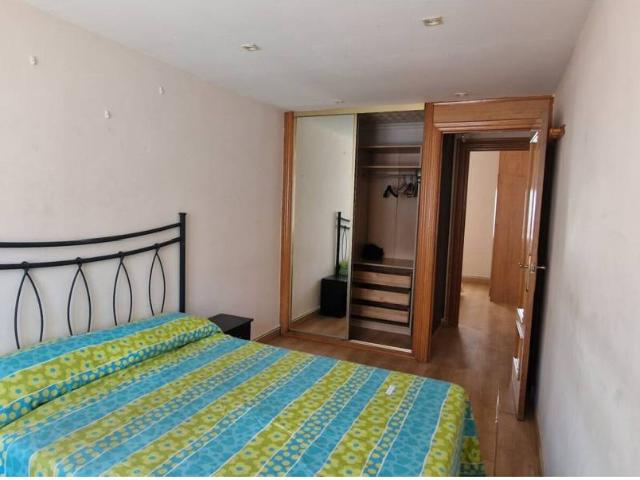 Piso en venta en Calle Doce de Octubre – 2 dormitorios con terraza