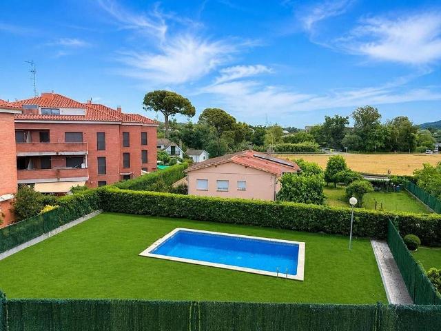 Piso en venta en calle Doctor Agusti Simon, Riells i Viabrea, de 125 m² 4 habitaciones por 235.000