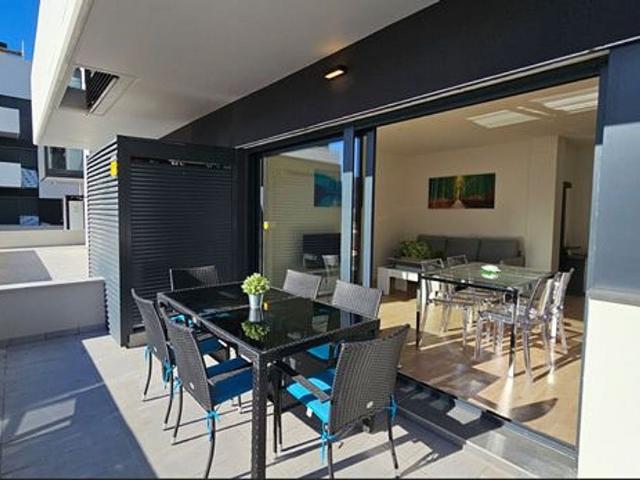 Piso en venta en calle Del Doctor Fleming, Cubelles, de 68 m² 3 habitaciones por 320.000