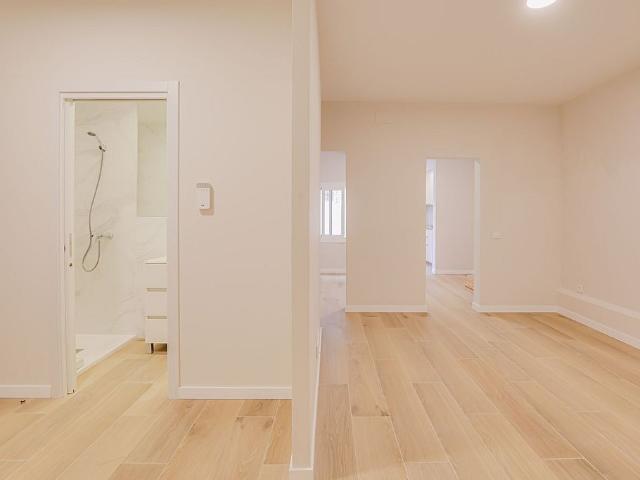 Piso en venta en calle D'olot, Santa Coloma de Gramanet, de 89 m² 3 habitaciones por 239.000