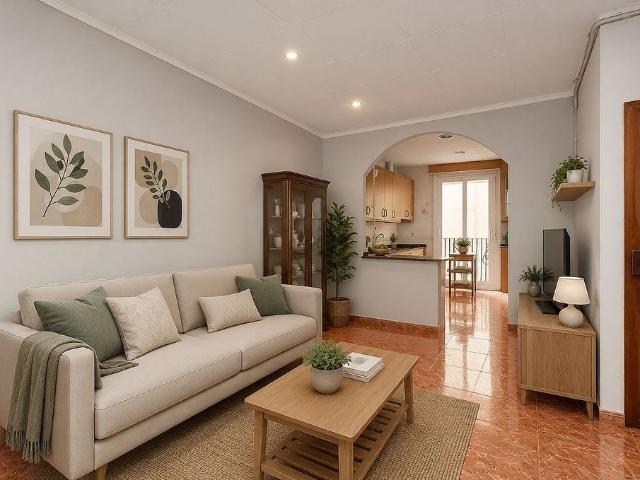Piso en venta en calle D'olzinelles, Barcelona, de 110 m² 4 habitaciones por 449.000