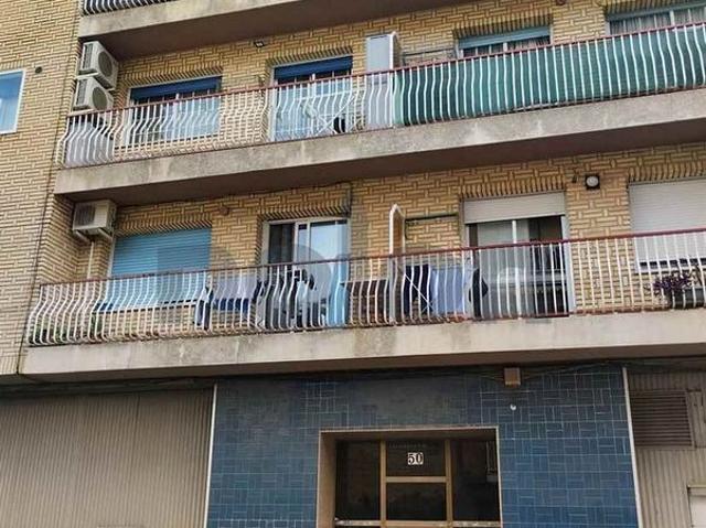 Piso en venta en calle Dos, Tarragona, de 104 m² 4 habitaciones por 94.000