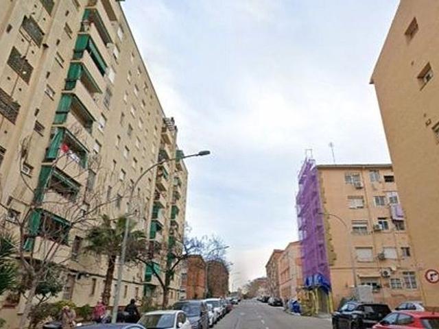 Piso en venta en calle Drapaires Dels, Sabadell, de 87 m² 3 habitaciones por 110.000