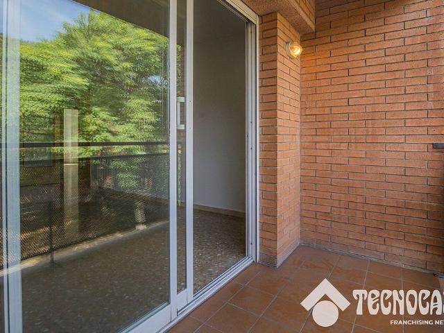 Piso en venta en calle Eivissa, Montcada i Reixac, de 100 m² 4 habitaciones por 335.000