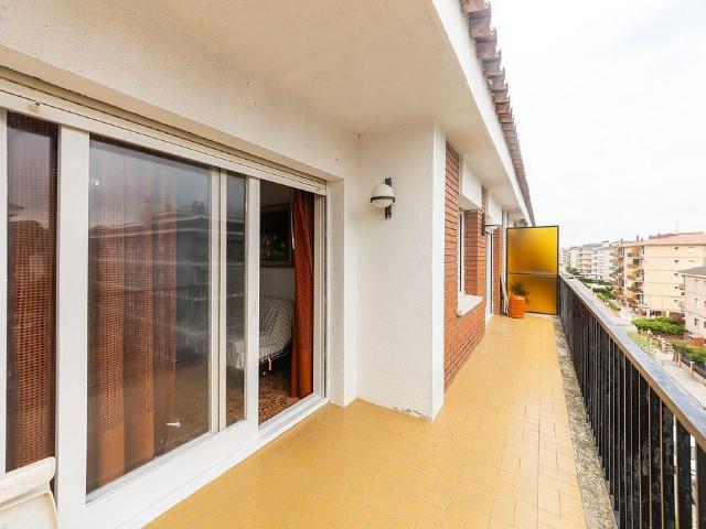 Piso en venta en calle Emigdio Rodríguez Pita, Calafell, de 77 m² 3 habitaciones por 149.000