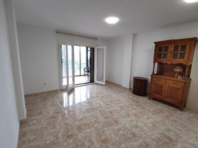 Piso en venta en calle Enric Morera, Cambrils, de 49 m² 1 habitación por 125.000 €
